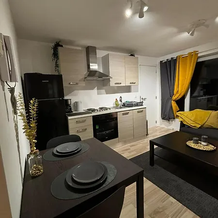 Grand Centre Apartment Huy